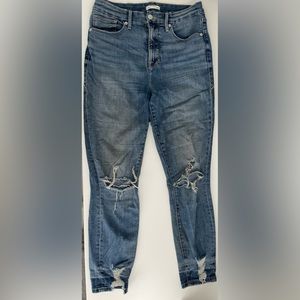 Good American Good Waist Chewed Hem Crop